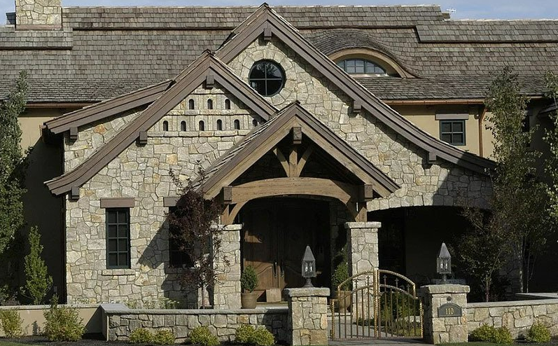 Stone and stucco home exterior in the Kansas City metro